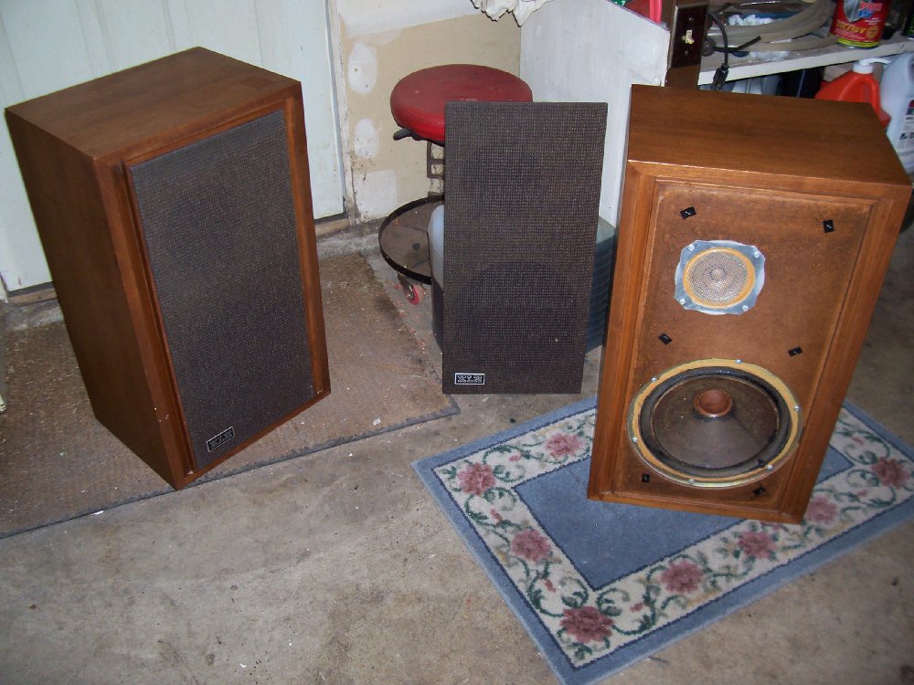 KLH-23Front01.jpg